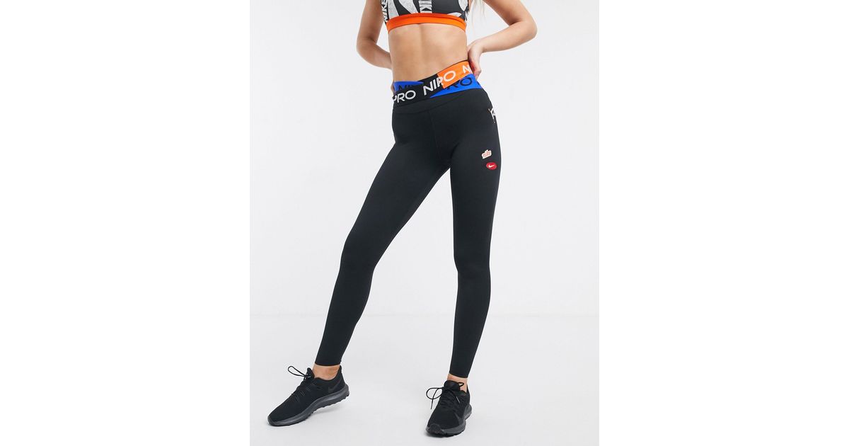 Nike Icon Clash One Tight Luxe leggings in Black