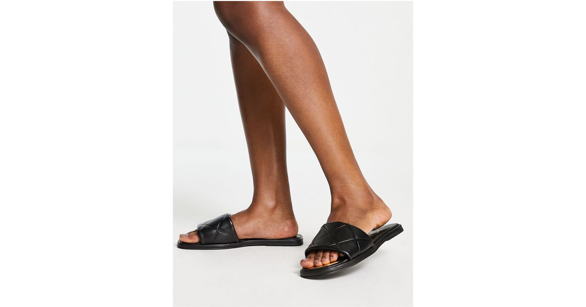 River Island Embossed Flat Sandal in Black | Lyst
