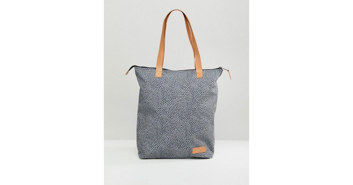 eastpak kalyssa