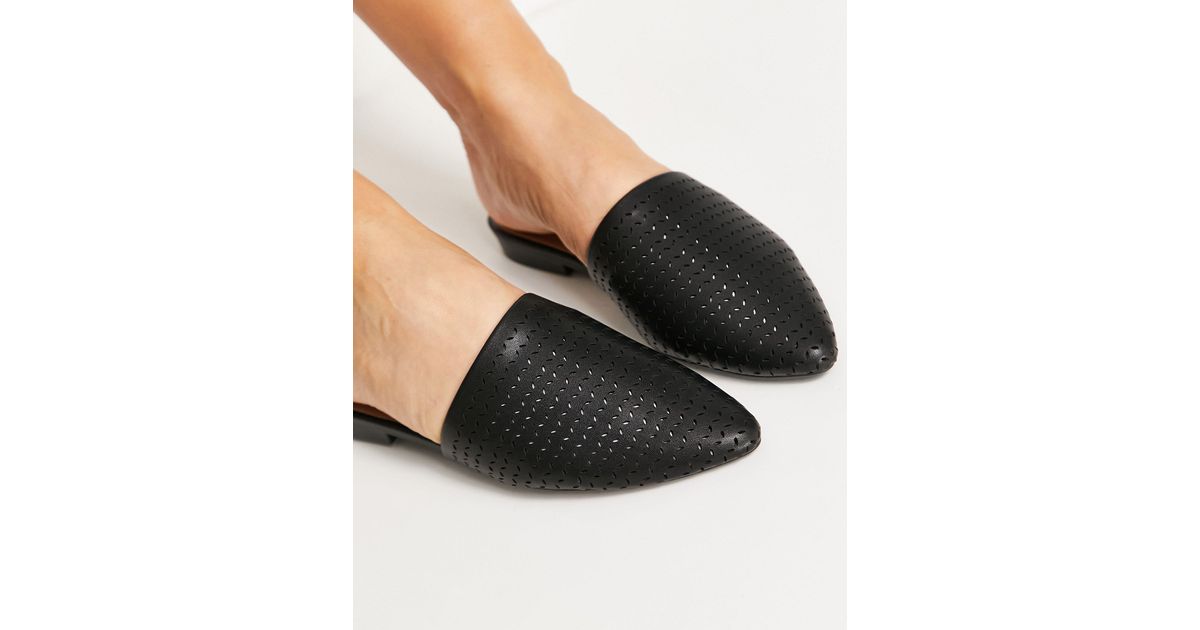 Mules negras planas con puntera fina tania Steve Madden de color Negro |  Lyst