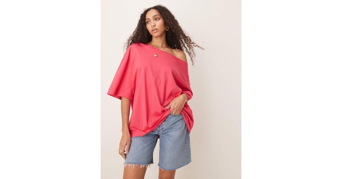 T-Shirt Oversize Vestibilità Ampia Color Lampone Con Spalle