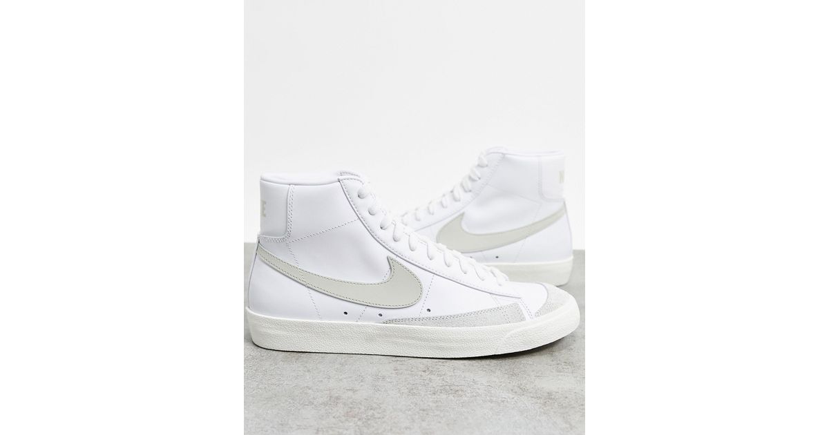 Zapatillas abotinadas en blanco/hueso claro blazer mid '77 Nike de Caucho  de color Blanco para hombre | Lyst