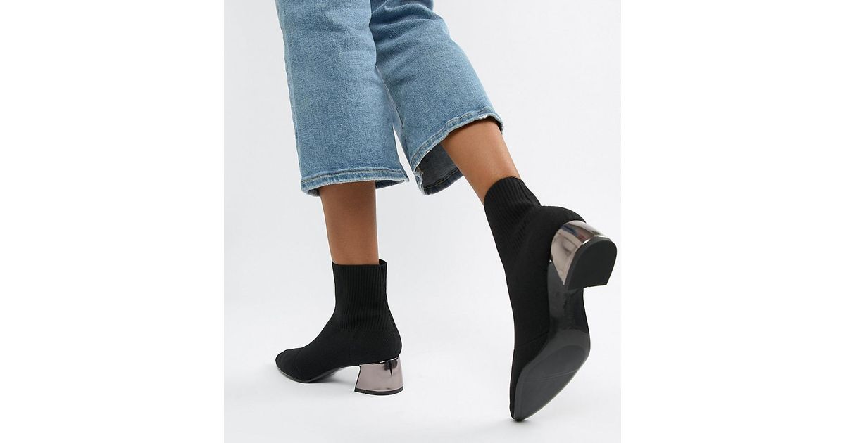 stradivarius leopard boots