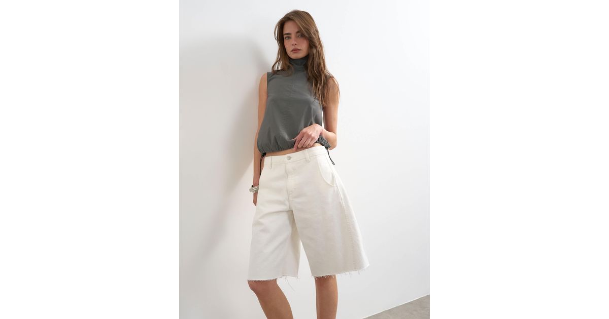 712 Asos TOPSHOP Denim Barrel Jort in Natural | Lyst