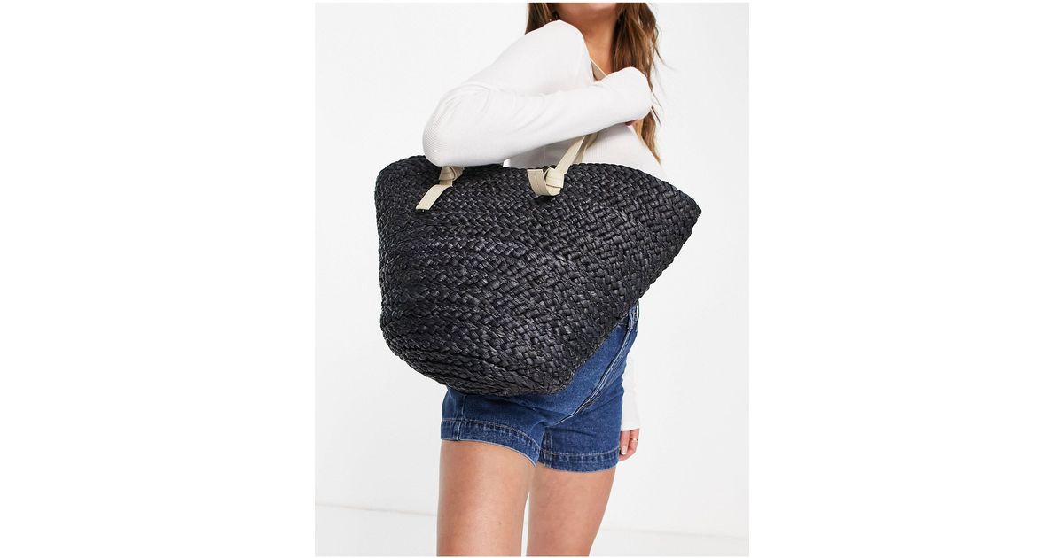 black straw tote