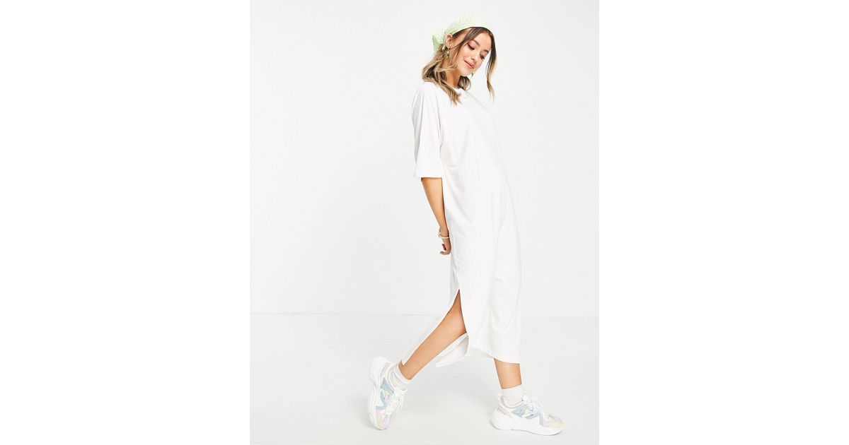 Monki Baumwolle – kenny – mittellanges t-shirt-kleid aus bio-baumwolle in  Weiß | Lyst DE