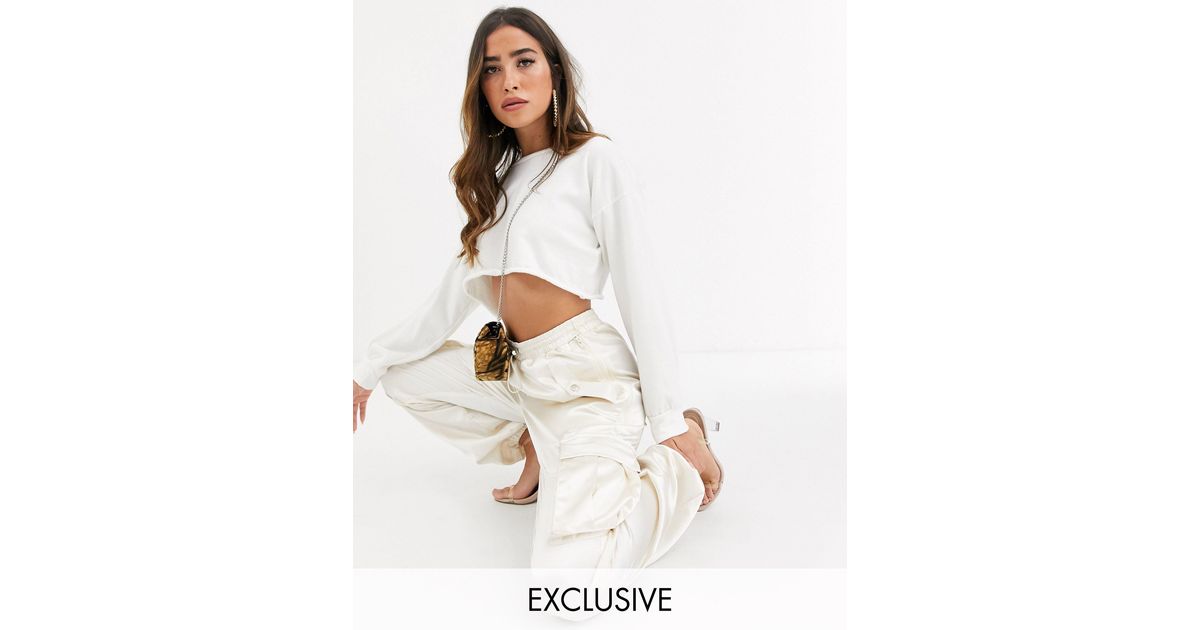 Missguided – Cargohose aus cremefarbenem Satin mit weitem Bein in Weiß |  Lyst DE