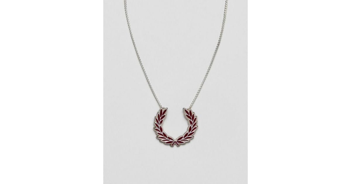 Fred Perry Laurel Wreath Silver Necklace in Metallic | Lyst UK