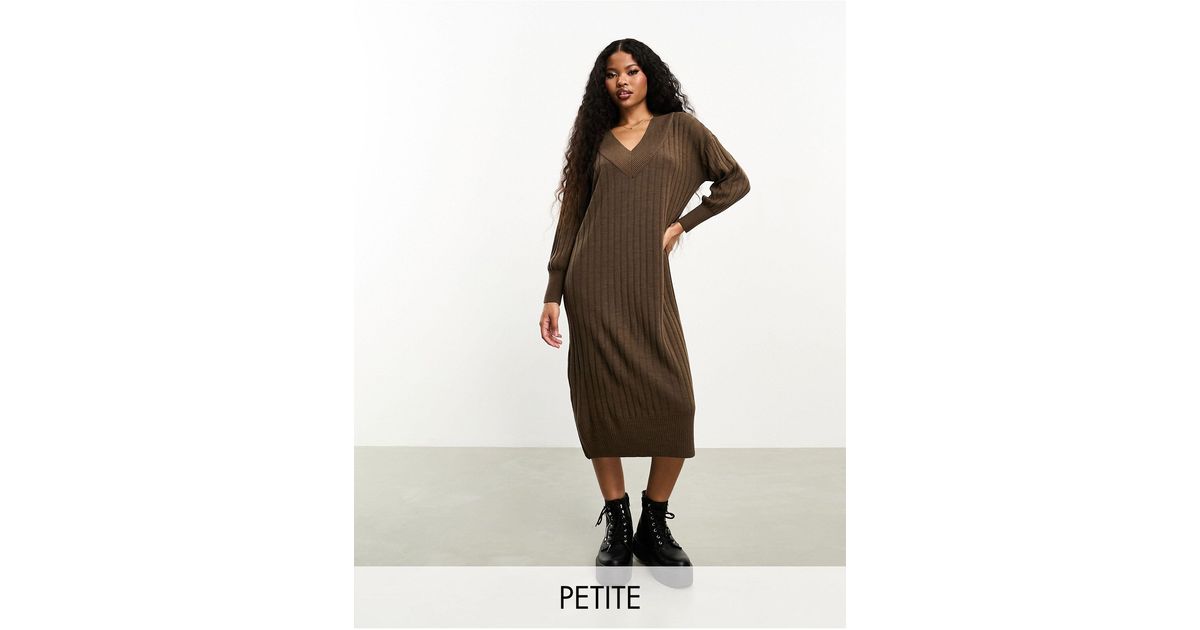 Only Petite Knitted V Neck Maxi Dress in Natural | Lyst