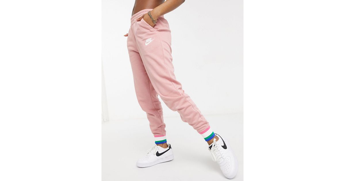 Nike Heritage Fleece joggers in Pink 