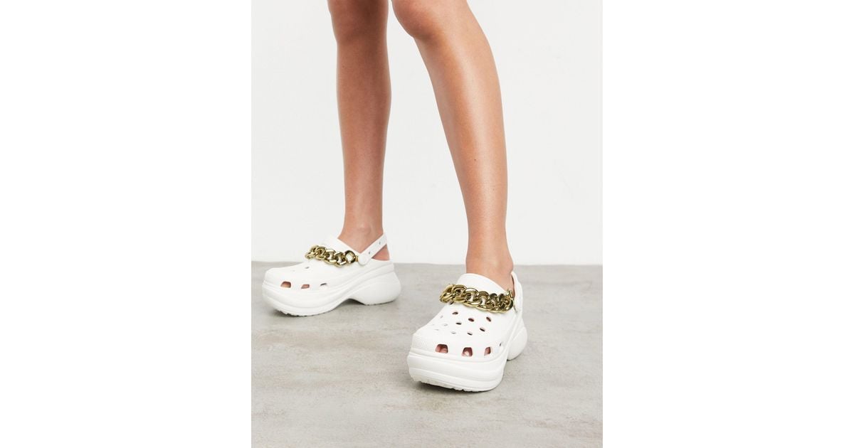 207713-100 Sandales Crocs™ en coloris Blanc Femme Chaussures Chaussures plates Sandales plates 