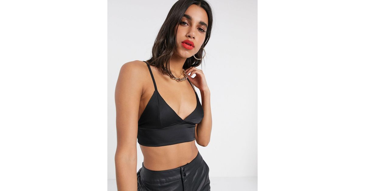 Bralette negro Stradivarius de color Negro Lyst