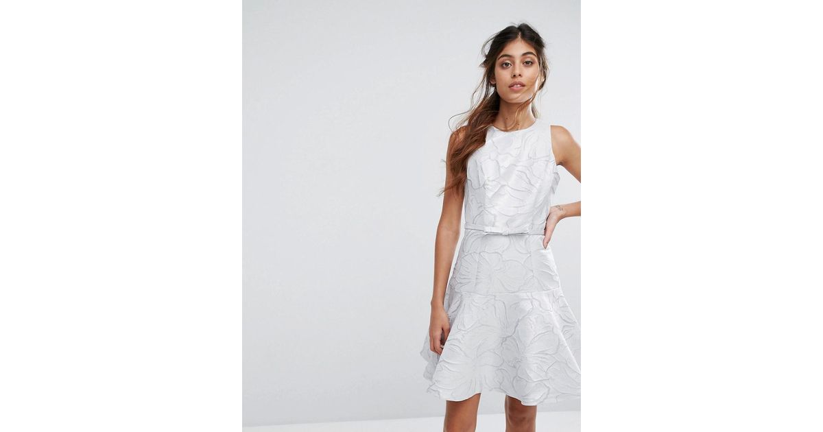 collar detail sweater dress