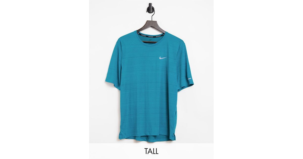 Nike Tall - Miler - T-shirt in het 