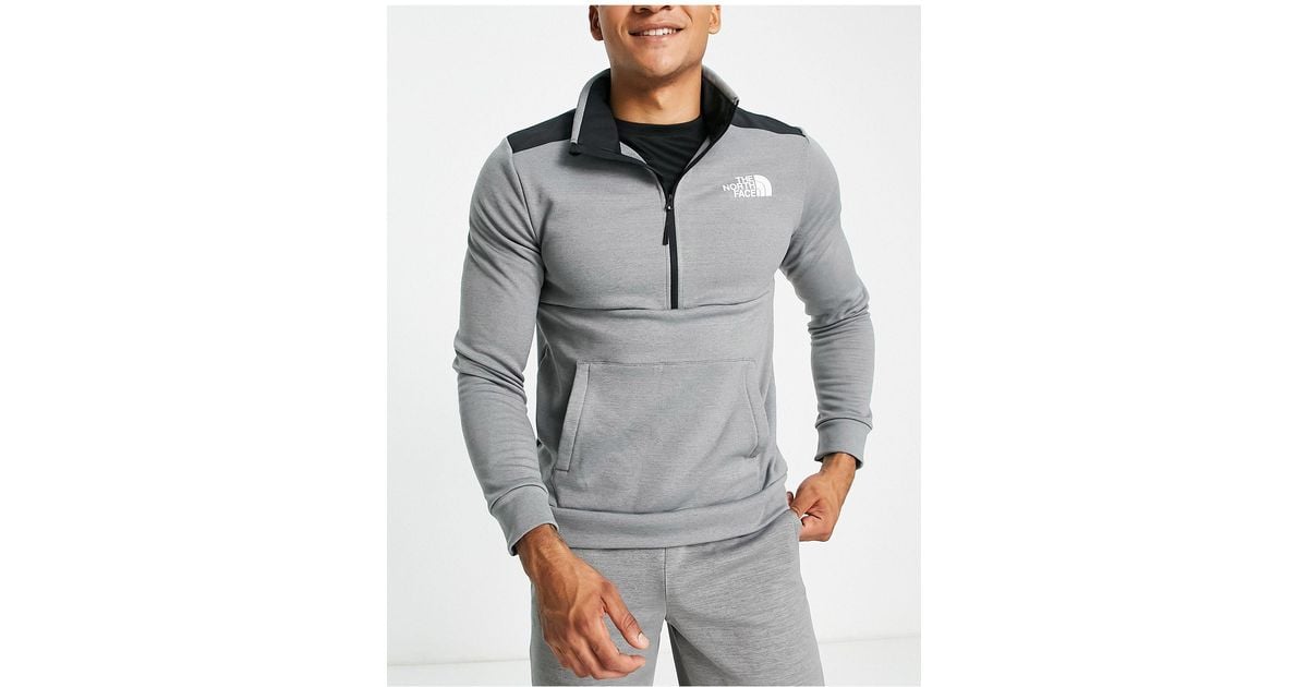 The north face training logo deals pullover hoodie