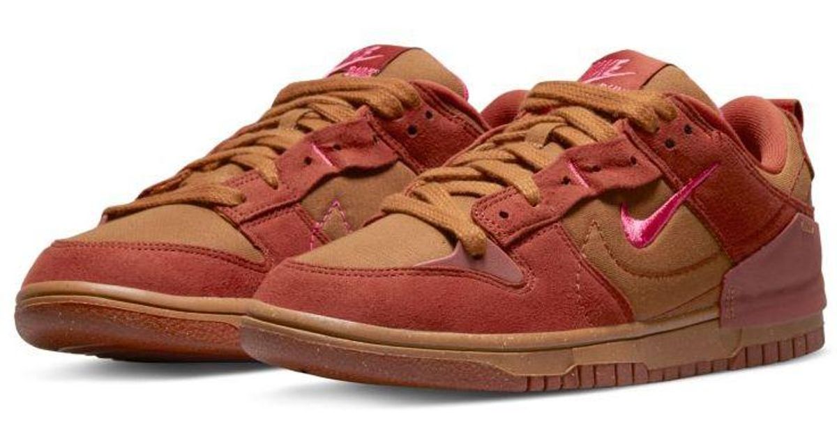 red dunk low disrupt