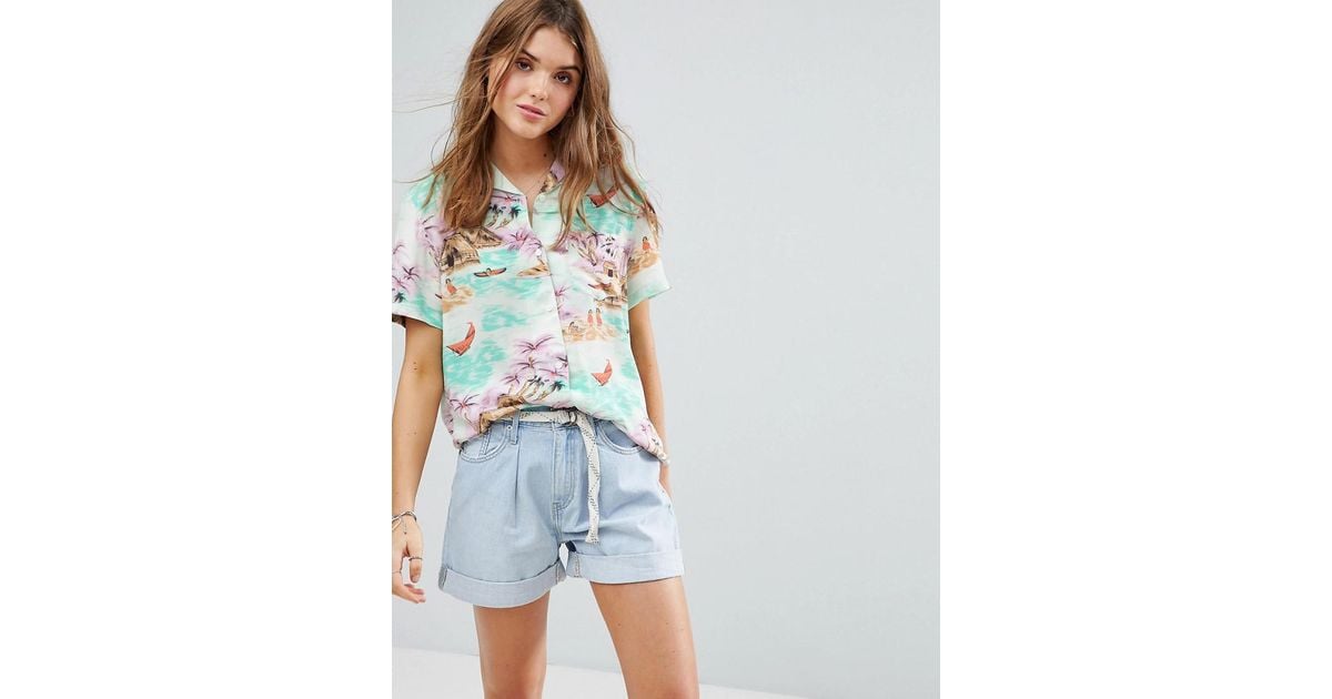 Levi's hawaiian shirt womens hotsell