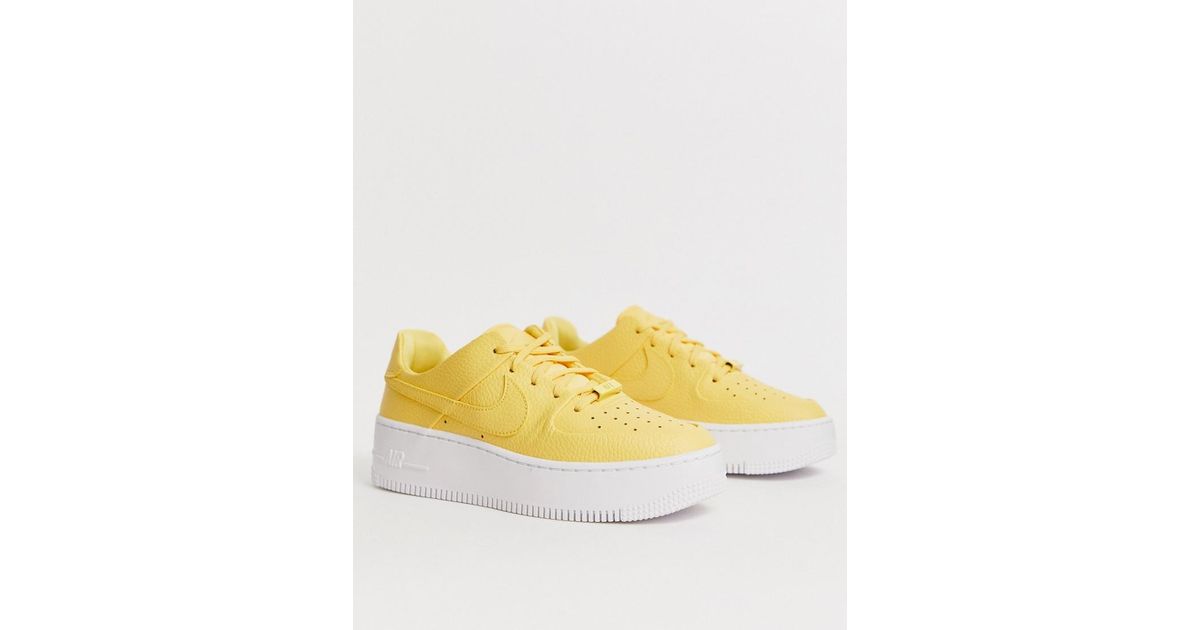Hombre rico novia Estándar Nike Air Force 1 Sage Low Trainers in Yellow | Lyst