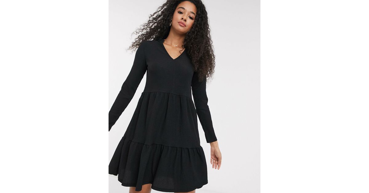 Vestito grembiule neroNew Look in Materiale sintetico di colore Nero | Lyst