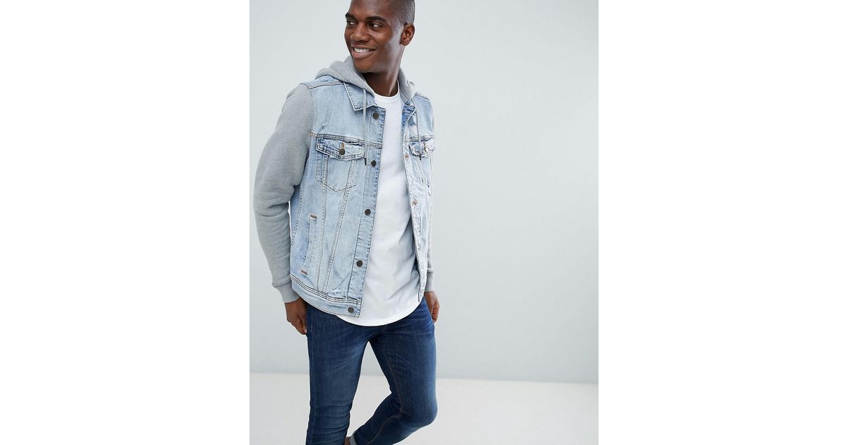 Guys Hooded Denim Jacket from Hollister on 21 Buttons