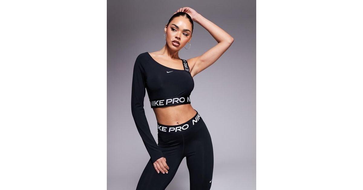 black nike crop top long sleeve