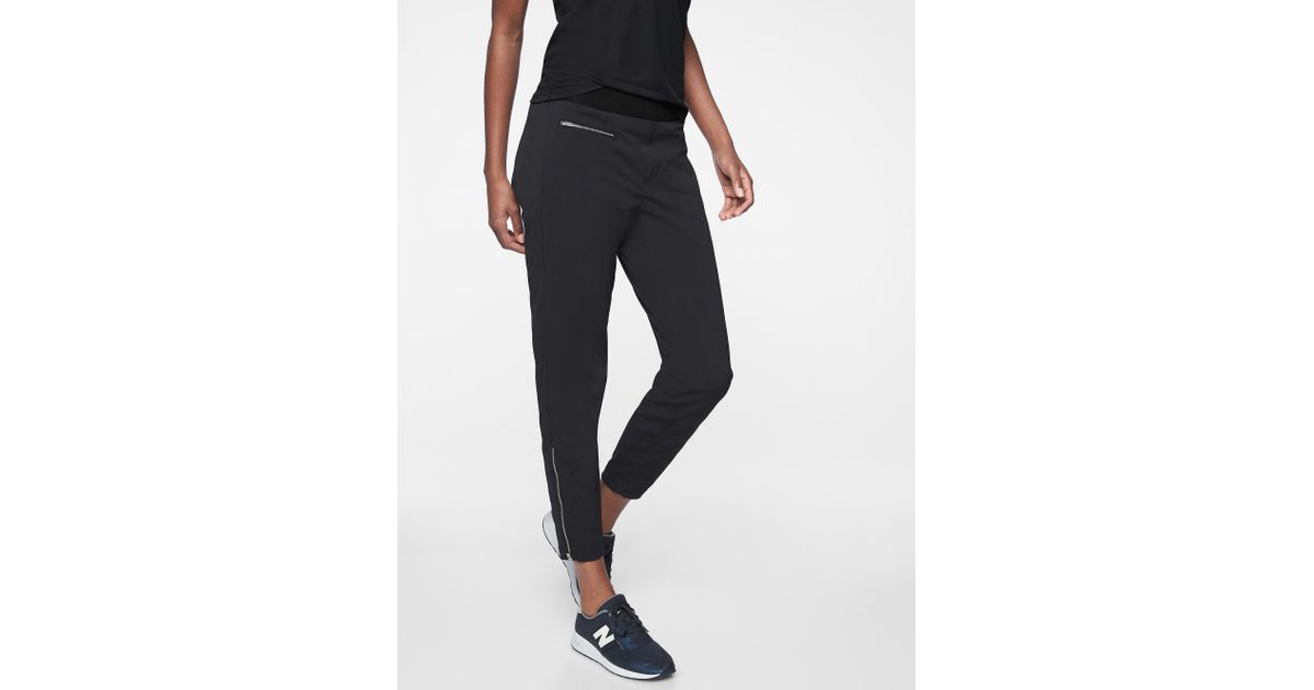 Athleta Synthetic Mod Trekkie Crop in 