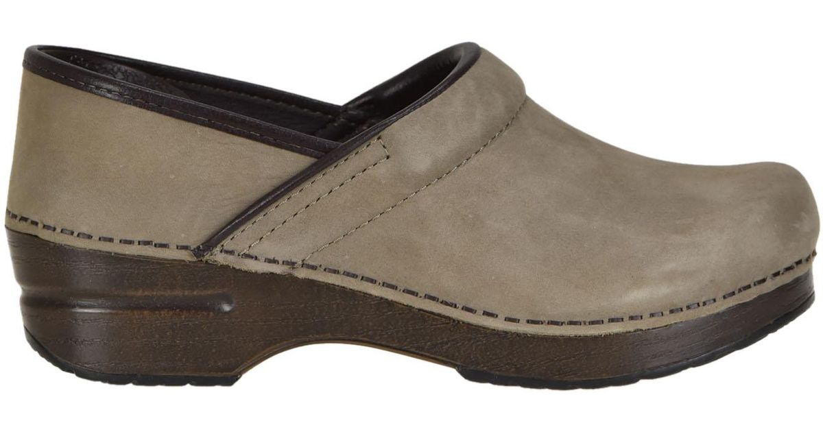 dansko black milled nubuck