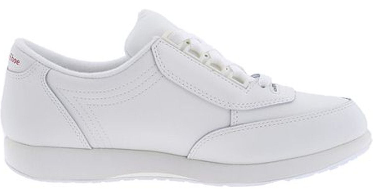 hush puppies classic walker white