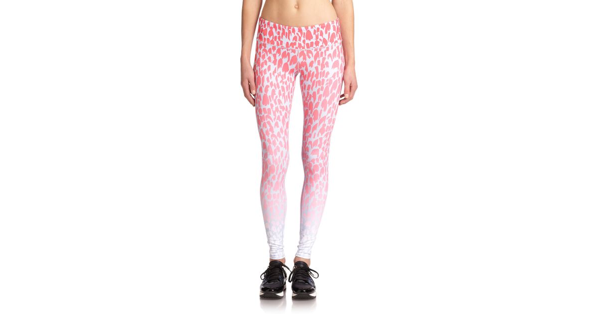 Alo Yoga Airbrush-Printed Performance Leggings in Pink - Lyst