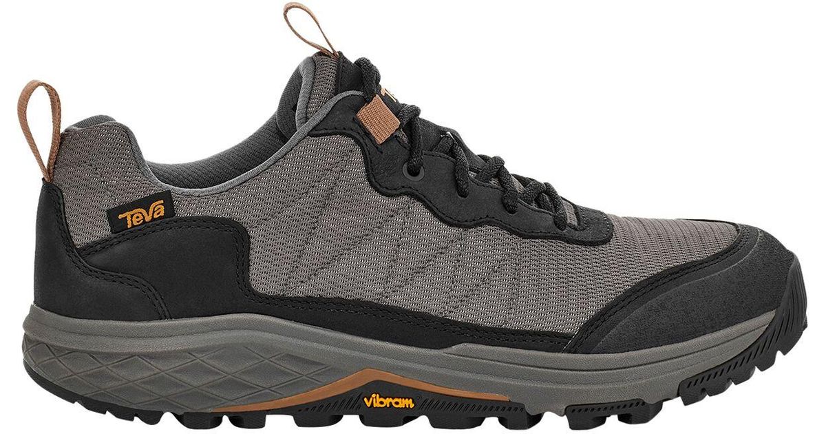black teva shoes