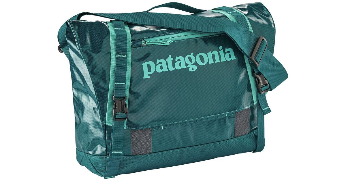 hegn Blind tillid Allergisk Patagonia Black Hole Mini 12l Messenger Bag in Green for Men | Lyst