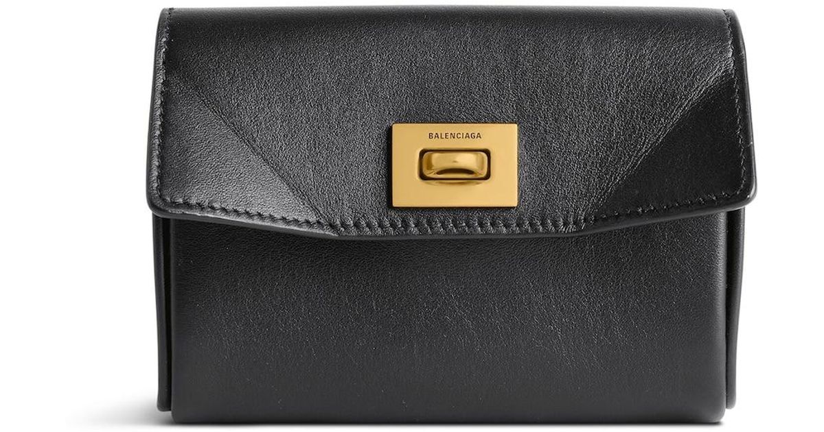 【関税＆送料込み】Balenciaga Rodeo Wallet And Card Holder Women's Rodeo Flap Card Holder in Black | Balenciaga US