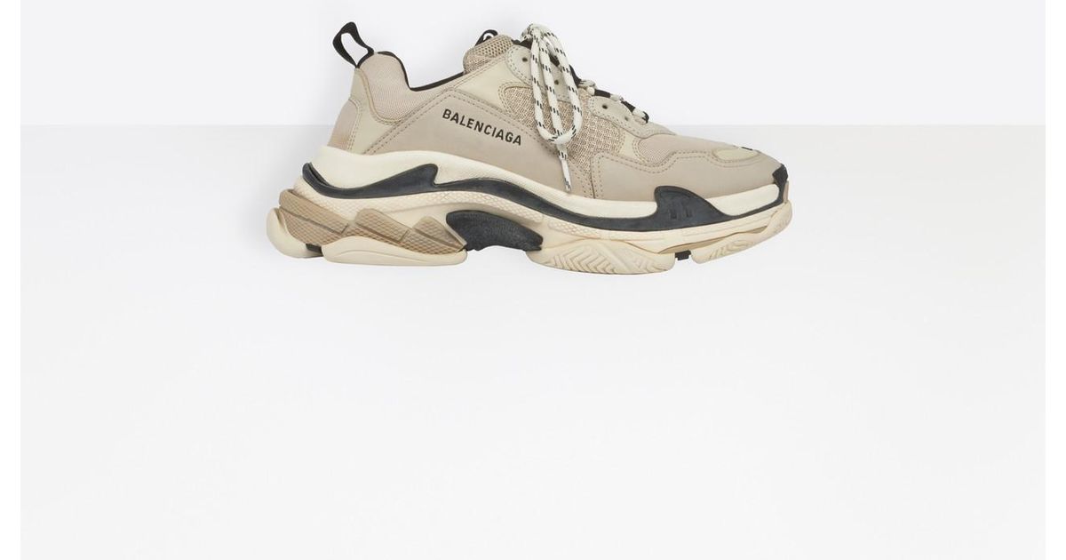 balenciaga vanille triple s