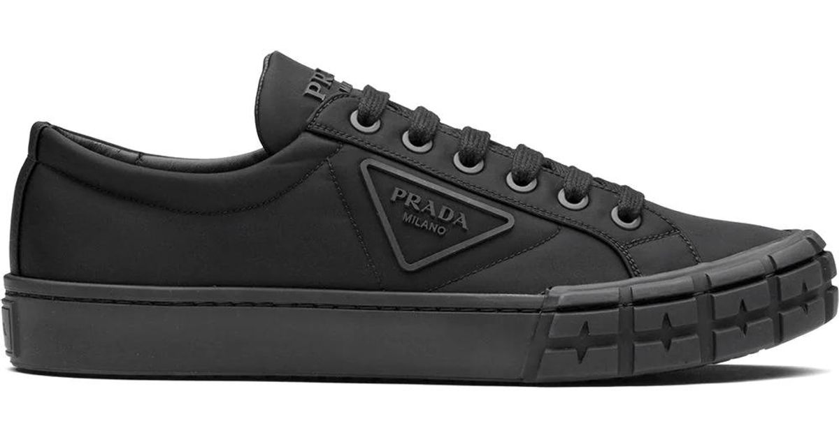 prada cassetta