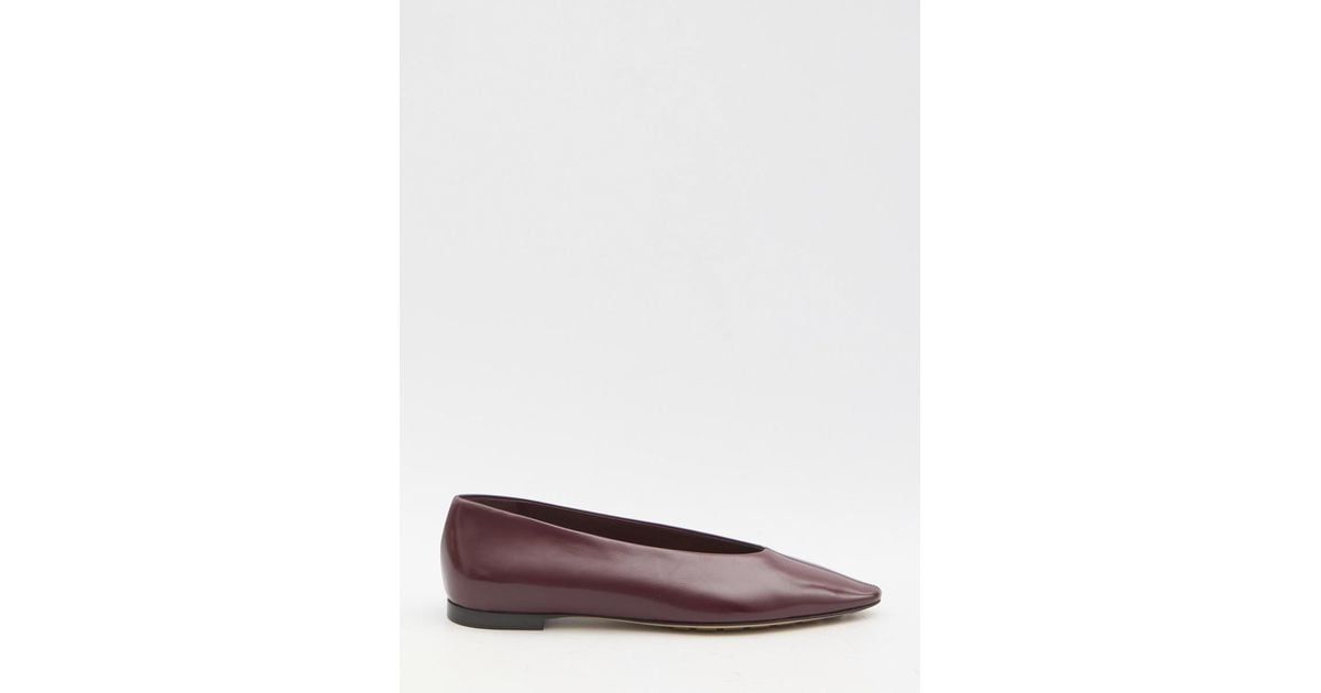 バレエシューズ BOTTEGA VENETA Burgundy Sofia ballet flats BOTTEGA VENETA Sofia patent-leather point-toe ballet flats