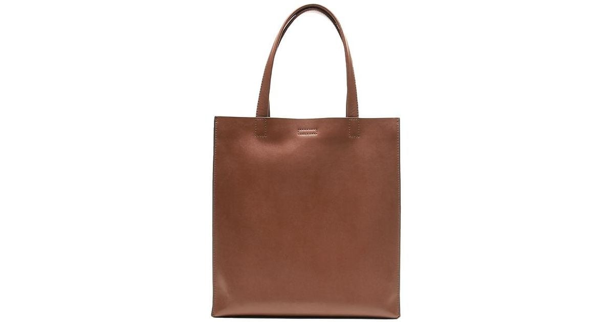 structured leather tote