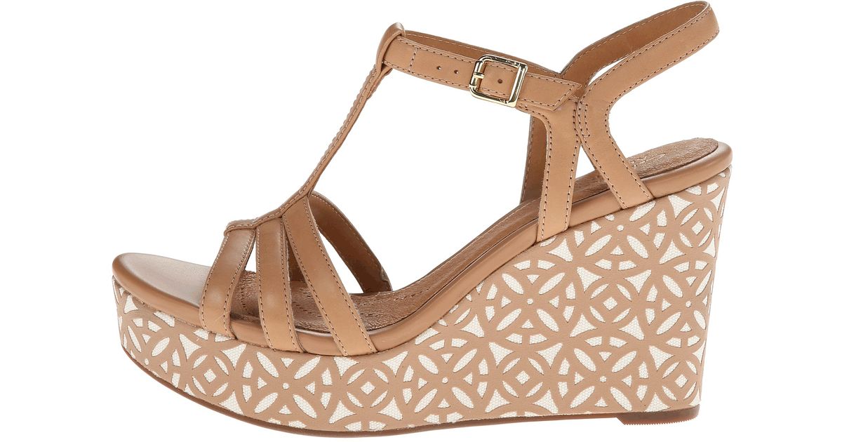 clarks amelia avery wedge