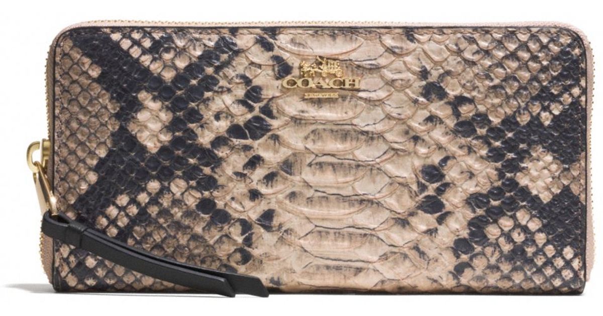 coach python wallet