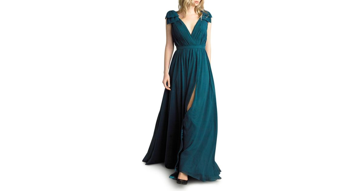 basix deep v gown