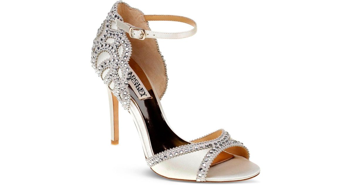 badgley mischka roxy shoes