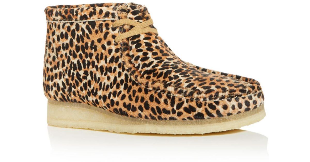 Clarks Men's Wallabee Leopard Print Calf Hair Chukka Boots for Men | Lyst