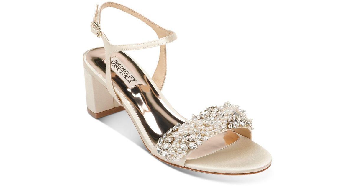 badgley mischka block heel ivory