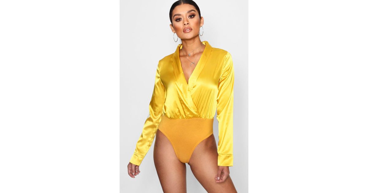 boohoo yellow suit
