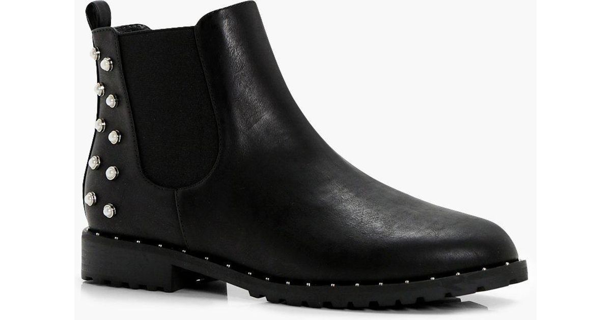stud detail chelsea boots