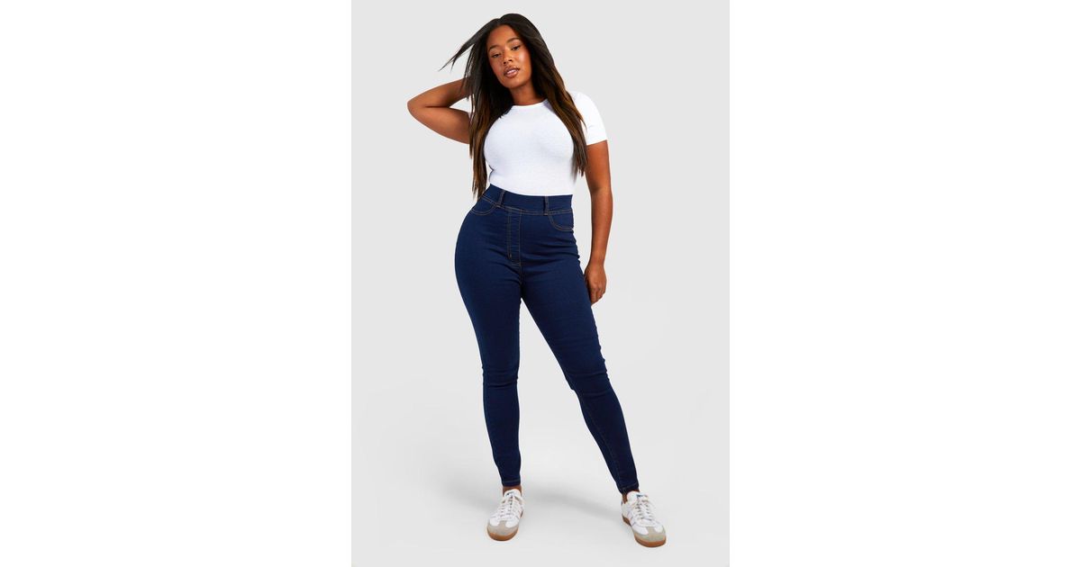 Boohoo Plus Rachel Basic Jegging in Blue