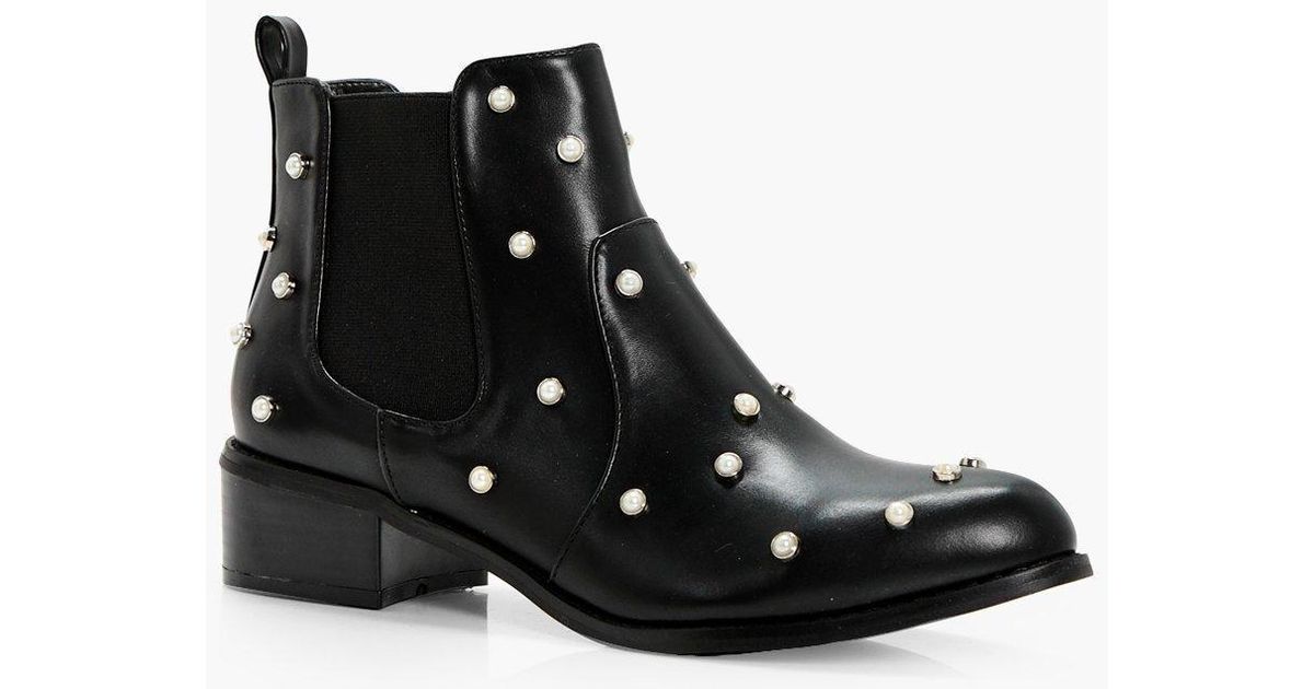 stud trim chelsea boots