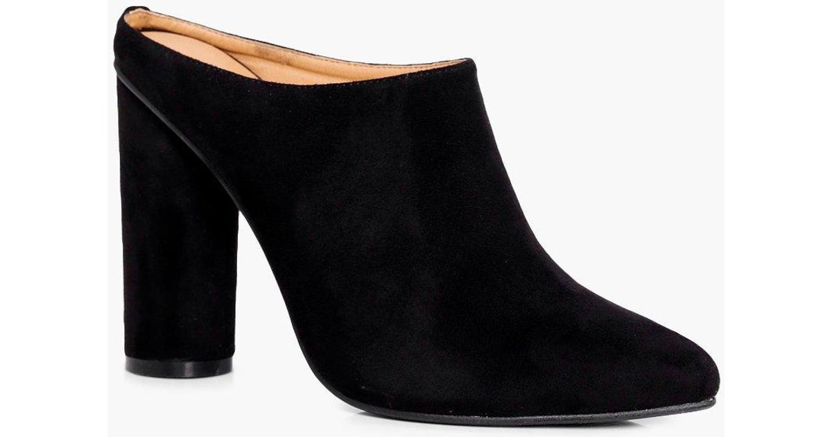 closed toe clog heels