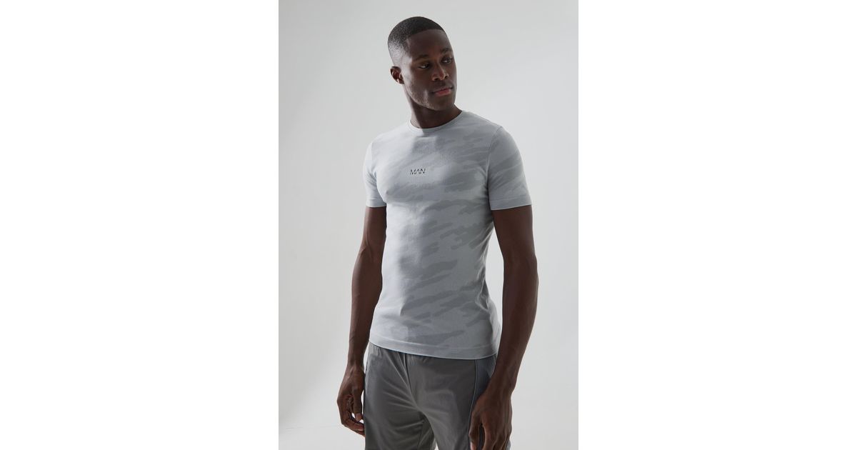 BoohooMAN Man Active Seamless Camo T-shirt in Gray for Men