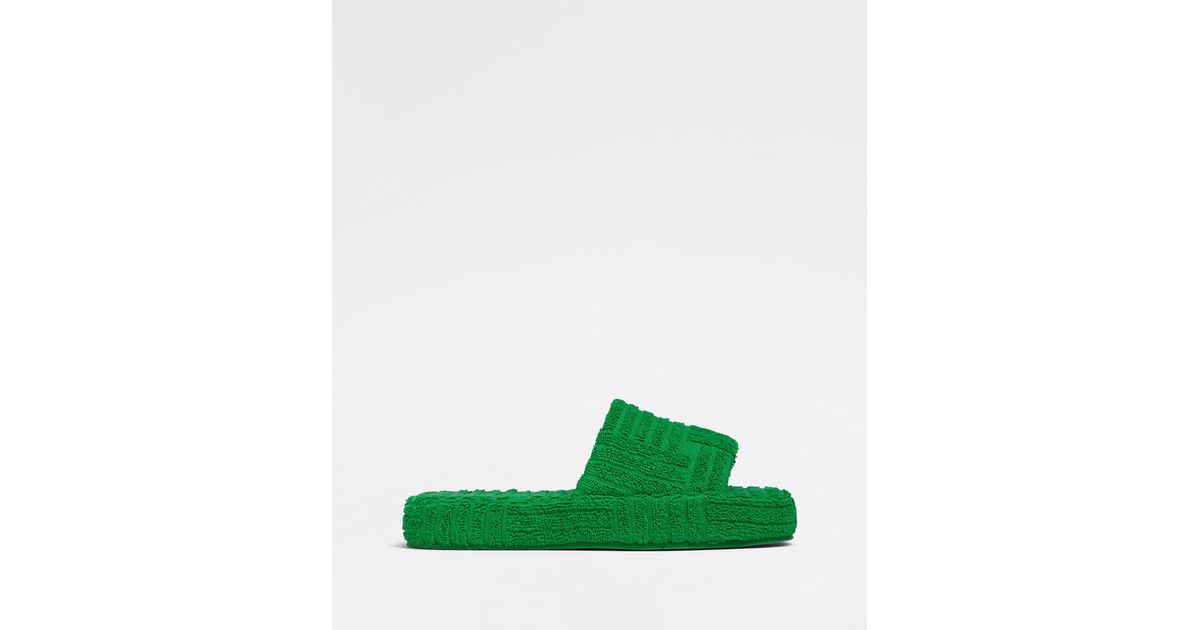 bottega veneta sponge slippers