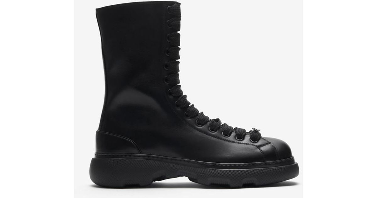 Burberry hotsell flat boots